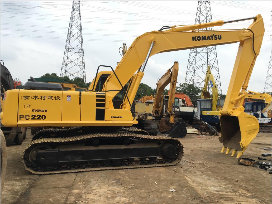 KOMATSU PC22 used excavator Japanese construction machine PC220-6 excavator - Kāpurķēžu ekskavators: foto 2 KOMATSU PC22 used excavator Japanese construction machine PC220-6 excavator - Kāpurķēžu ekskavators: foto 2