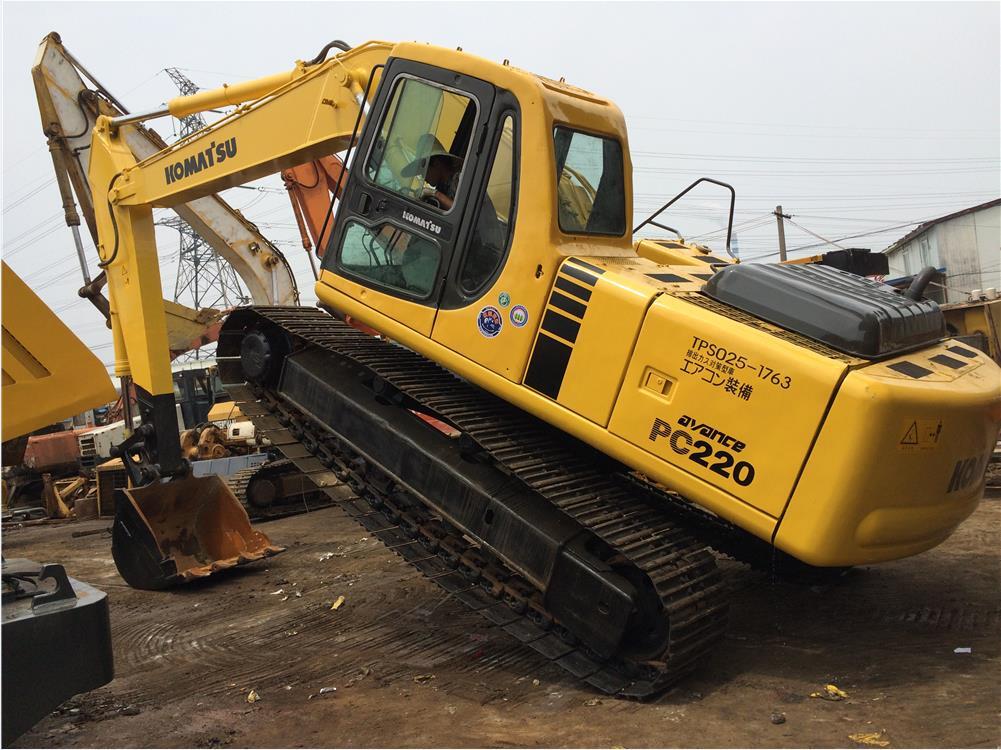 KOMATSU hydraulic excavator 22 ton excavator Komatsu PC220-6, PC220-7, PC220-8 - Kāpurķēžu ekskavators: foto 5 KOMATSU hydraulic excavator 22 ton excavator Komatsu PC220-6, PC220-7, PC220-8 - Kāpurķēžu ekskavators: foto 5