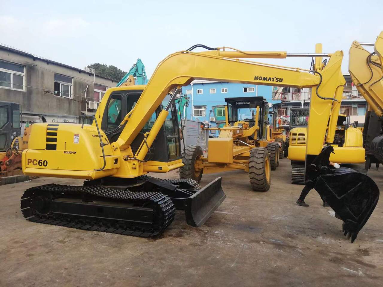 KOMATSU mini excavator Komatsu PC60, PC55, PC50 - Mini-ekskavators: foto 2 KOMATSU mini excavator Komatsu PC60, PC55, PC50 - Mini-ekskavators: foto 2