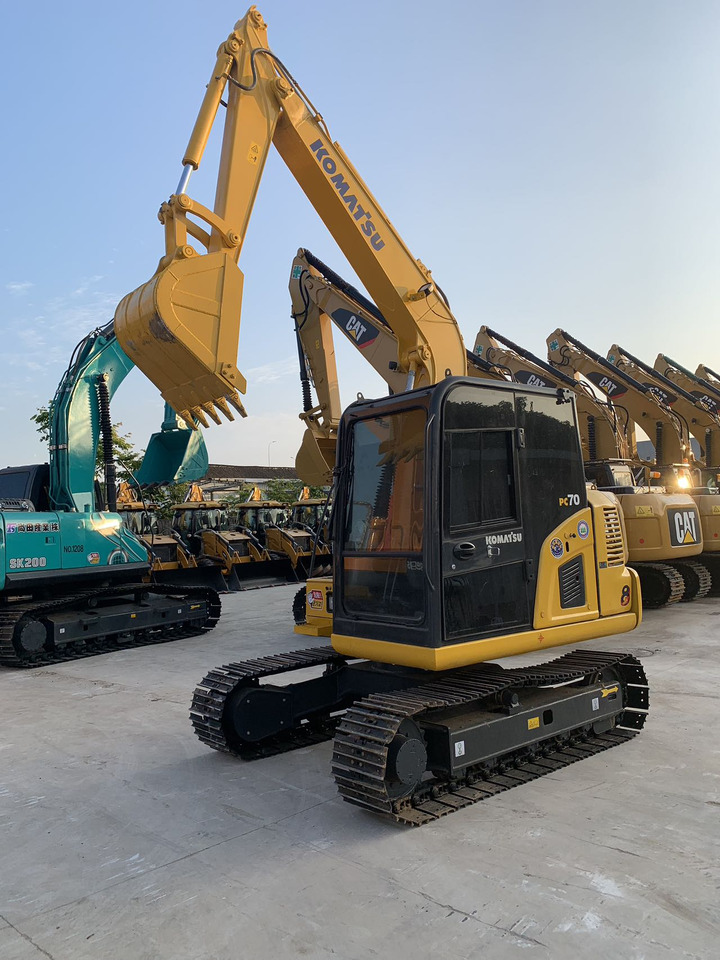 Komatsu Mini Excavator PC70 Japan Origin Good Price - Kāpurķēžu ekskavators: foto 3 Komatsu Mini Excavator PC70 Japan Origin Good Price - Kāpurķēžu ekskavators: foto 3