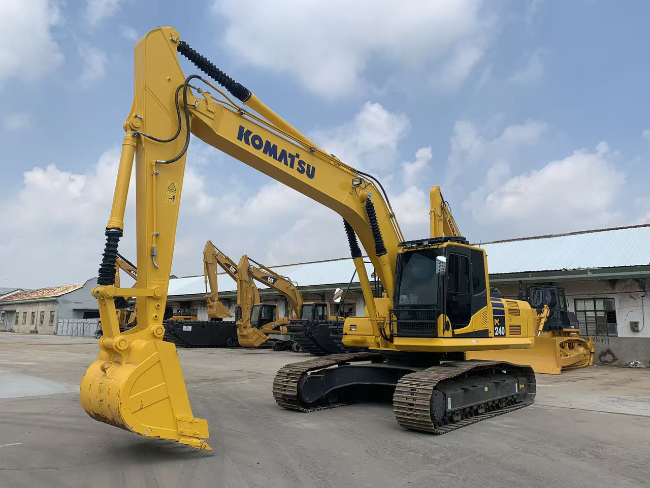 Komatsu PC240 Tracked Excavator Japan Origin - Kāpurķēžu ekskavators: foto 2 Komatsu PC240 Tracked Excavator Japan Origin - Kāpurķēžu ekskavators: foto 2