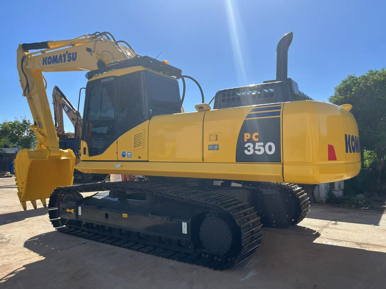 Komatsu PC350 Secondhand Big Excavator 35 ton Capacity - Kāpurķēžu ekskavators: foto 1 Komatsu PC350 Secondhand Big Excavator 35 ton Capacity - Kāpurķēžu ekskavators: foto 1