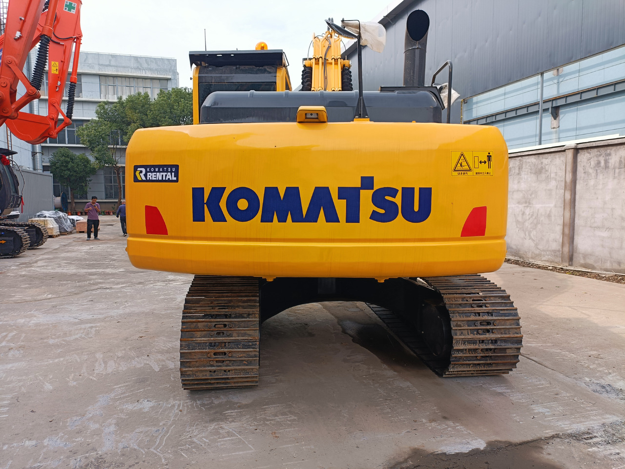 Komatsu Tracked Excavator PC200 Secondhand Condition - Kāpurķēžu ekskavators: foto 5 Komatsu Tracked Excavator PC200 Secondhand Condition - Kāpurķēžu ekskavators: foto 5