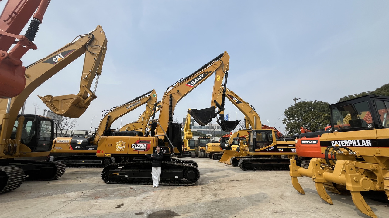 SANY 21.5Ton Used Excavator Chinese Brand SANY SY215C Excavator for Sale - Kāpurķēžu ekskavators: foto 4 SANY 21.5Ton Used Excavator Chinese Brand SANY SY215C Excavator for Sale - Kāpurķēžu ekskavators: foto 4
