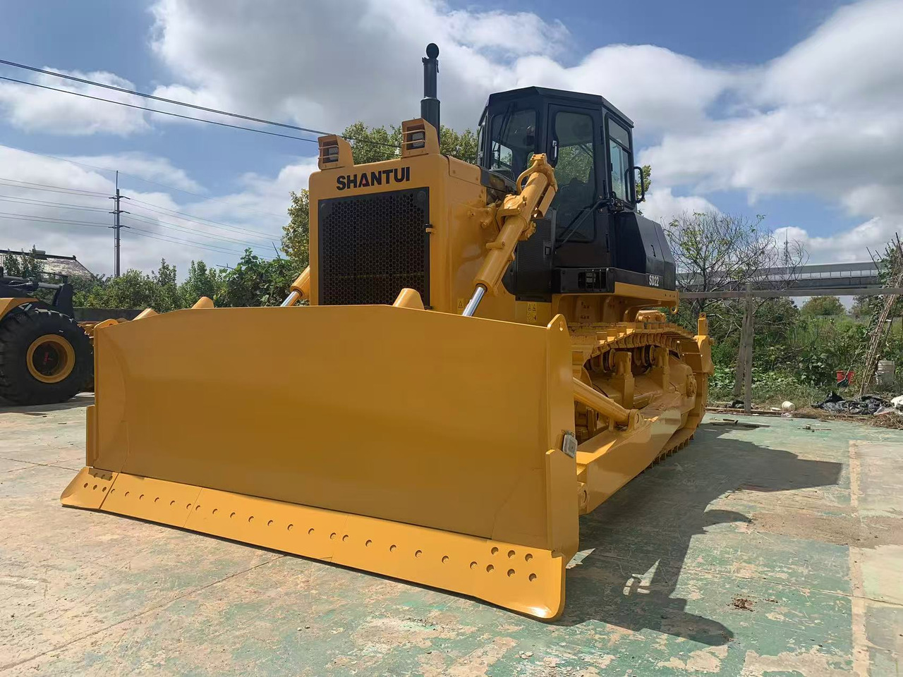 SHANTUI Bulldozer SD22, SD32, SD16 Secondhand Condition - Buldozers: foto 4 SHANTUI Bulldozer SD22, SD32, SD16 Secondhand Condition - Buldozers: foto 4