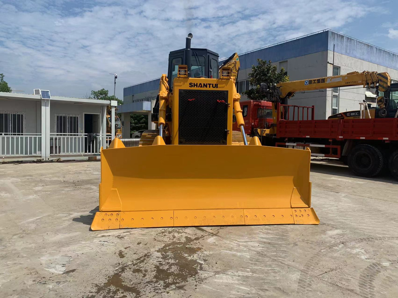 SHANTUI Bulldozer SD22, SD32 Secondhand Tracked Tactor - Buldozers: foto 3 SHANTUI Bulldozer SD22, SD32 Secondhand Tracked Tactor - Buldozers: foto 3