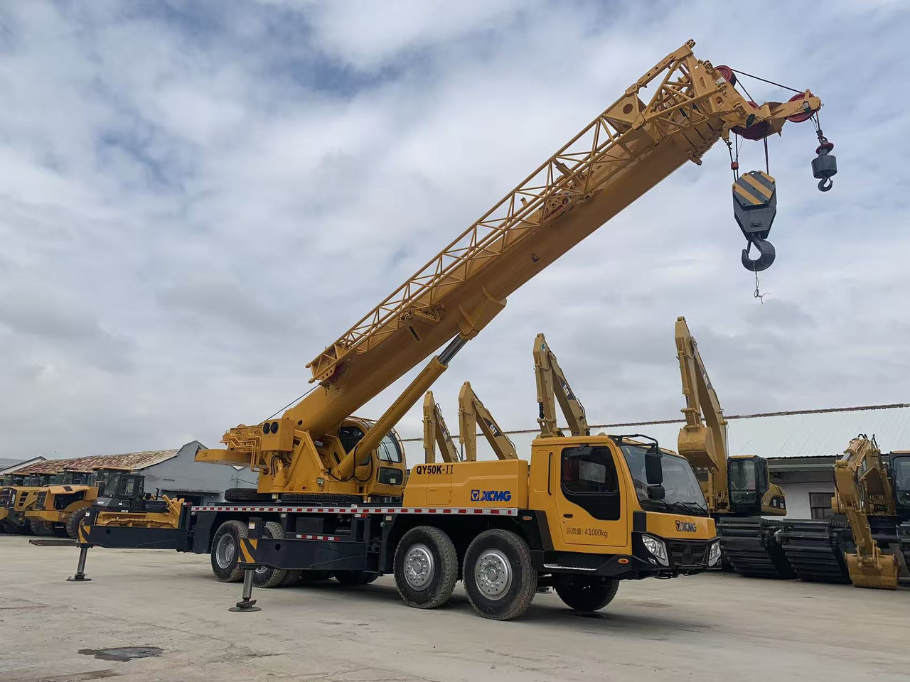 XCMG QY50K-2 Good Price 50 ton Truck Crane - Autoceltnis: foto 1 XCMG QY50K-2 Good Price 50 ton Truck Crane - Autoceltnis: foto 1