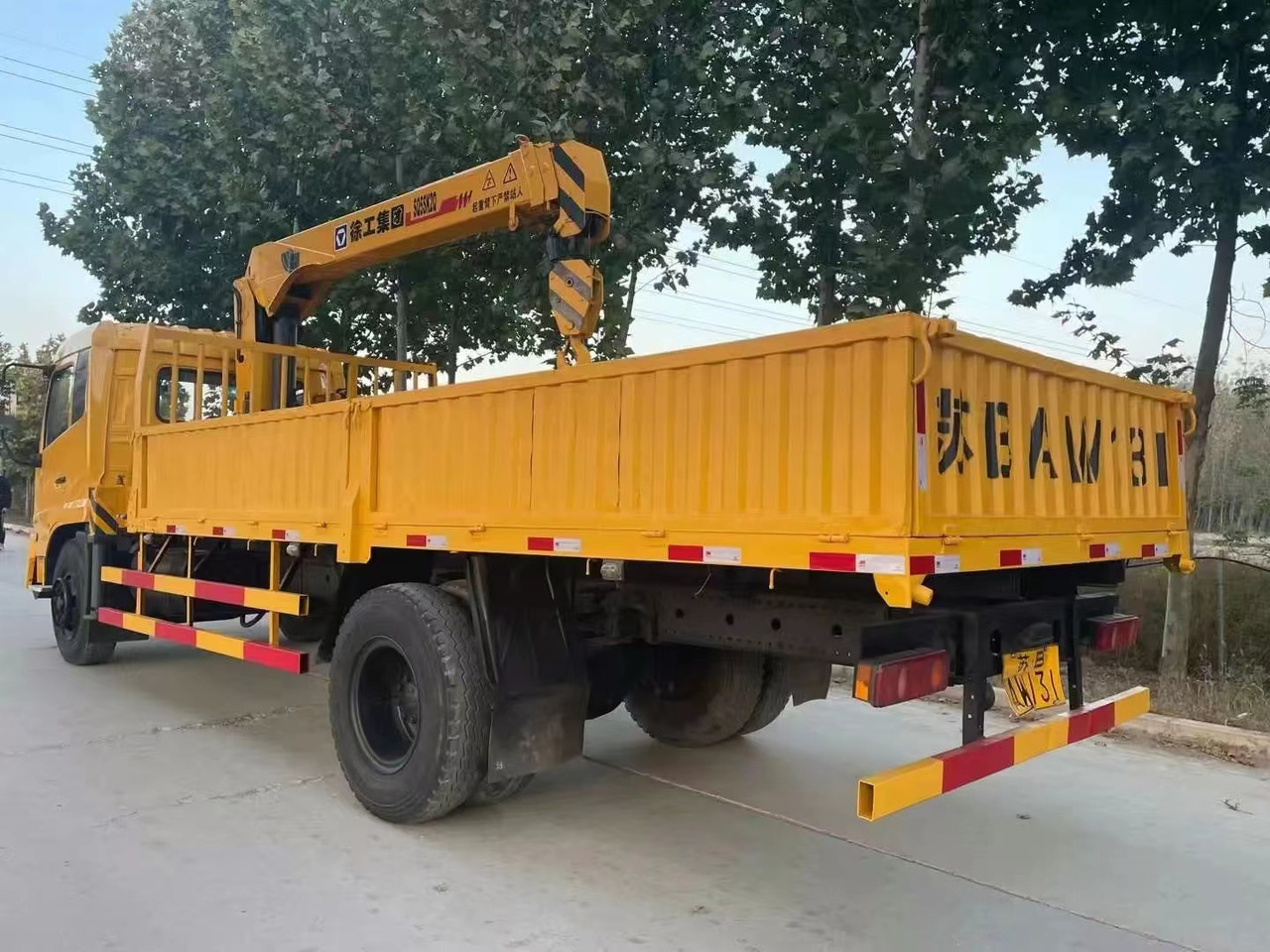 XCMG Second Hand Condition 5 ton Truck-mounted Crane with Cummins Engine - Autoceltnis: foto 2 XCMG Second Hand Condition 5 ton Truck-mounted Crane with Cummins Engine - Autoceltnis: foto 2