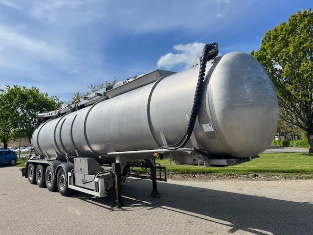 Hareso Nordic tank - Puspiekabe cisterna: foto 1 Hareso Nordic tank - Puspiekabe cisterna: foto 1