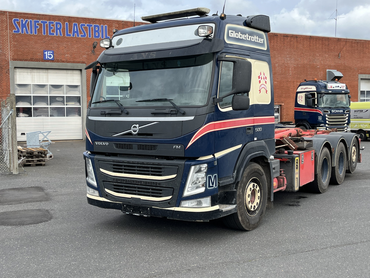 Volvo FM 500 8x4 - Pacēlājs ar āķi: foto 1 Volvo FM 500 8x4 - Pacēlājs ar āķi: foto 1