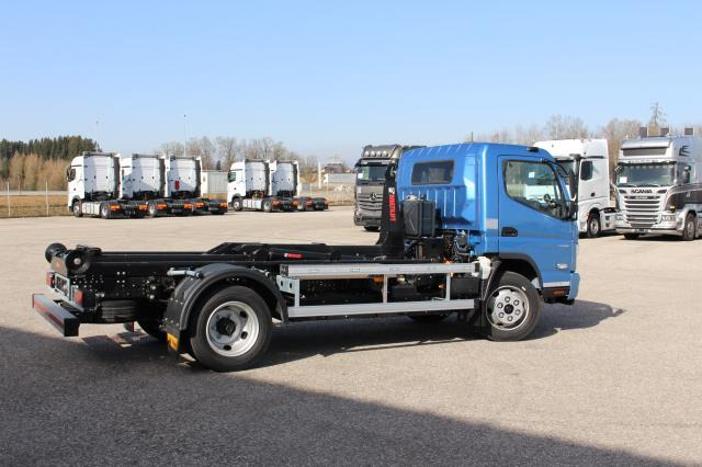 FUSO eCanter 9C18E - Pacēlājs ar āķi: foto 4 FUSO eCanter 9C18E - Pacēlājs ar āķi: foto 4