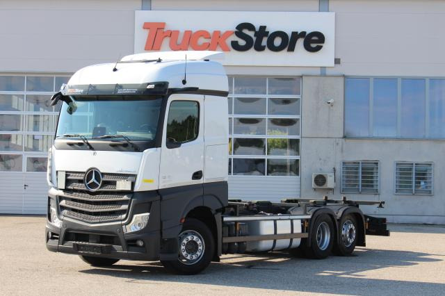 Mercedes-Benz Actros 2545 - Konteineru vedējs/ Kravas automašīna ar noņemamā virsbūve: foto 1 Mercedes-Benz Actros 2545 - Konteineru vedējs/ Kravas automašīna ar noņemamā virsbūve: foto 1