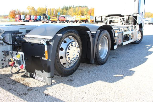 Mercedes-Benz Actros 2548LL HUBRAHMEN - Konteineru vedējs/ Kravas automašīna ar noņemamā virsbūve: foto 5 Mercedes-Benz Actros 2548LL HUBRAHMEN - Konteineru vedējs/ Kravas automašīna ar noņemamā virsbūve: foto 5