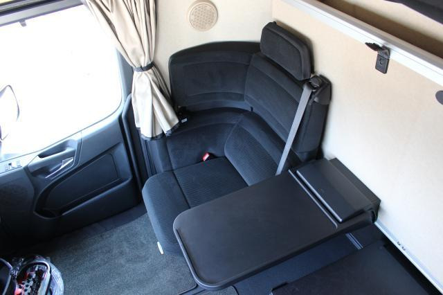 Bortu kravas automašīna/ Platforma, Kravas auto ar manipulatoru Mercedes-Benz Actros 2551LL PK22002: foto 6