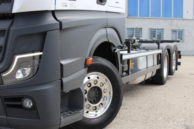 Mercedes-Benz Actros 2563LL - Konteineru vedējs/ Kravas automašīna ar noņemamā virsbūve: foto 3 Mercedes-Benz Actros 2563LL - Konteineru vedējs/ Kravas automašīna ar noņemamā virsbūve: foto 3