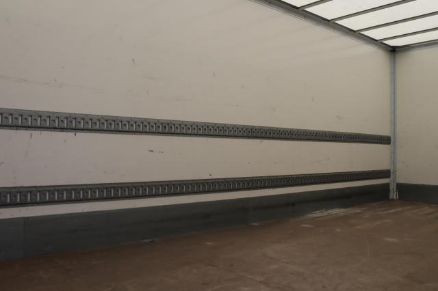 Mercedes-Benz Atego 1218 L nR - Kravas automašīna ar slēgto virsbūvi: foto 5 Mercedes-Benz Atego 1218 L nR - Kravas automašīna ar slēgto virsbūvi: foto 5