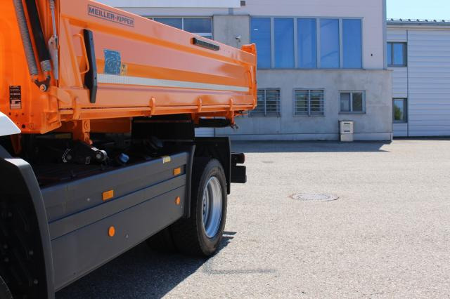 Mercedes-Benz Atego 1530AK VORFÜHRER - Kravas automašīna pašizgāzējs: foto 3 Mercedes-Benz Atego 1530AK VORFÜHRER - Kravas automašīna pašizgāzējs: foto 3