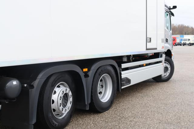 Mercedes-Benz eActros 300 L - Kravas automašīna refrižerators: foto 5 Mercedes-Benz eActros 300 L - Kravas automašīna refrižerators: foto 5