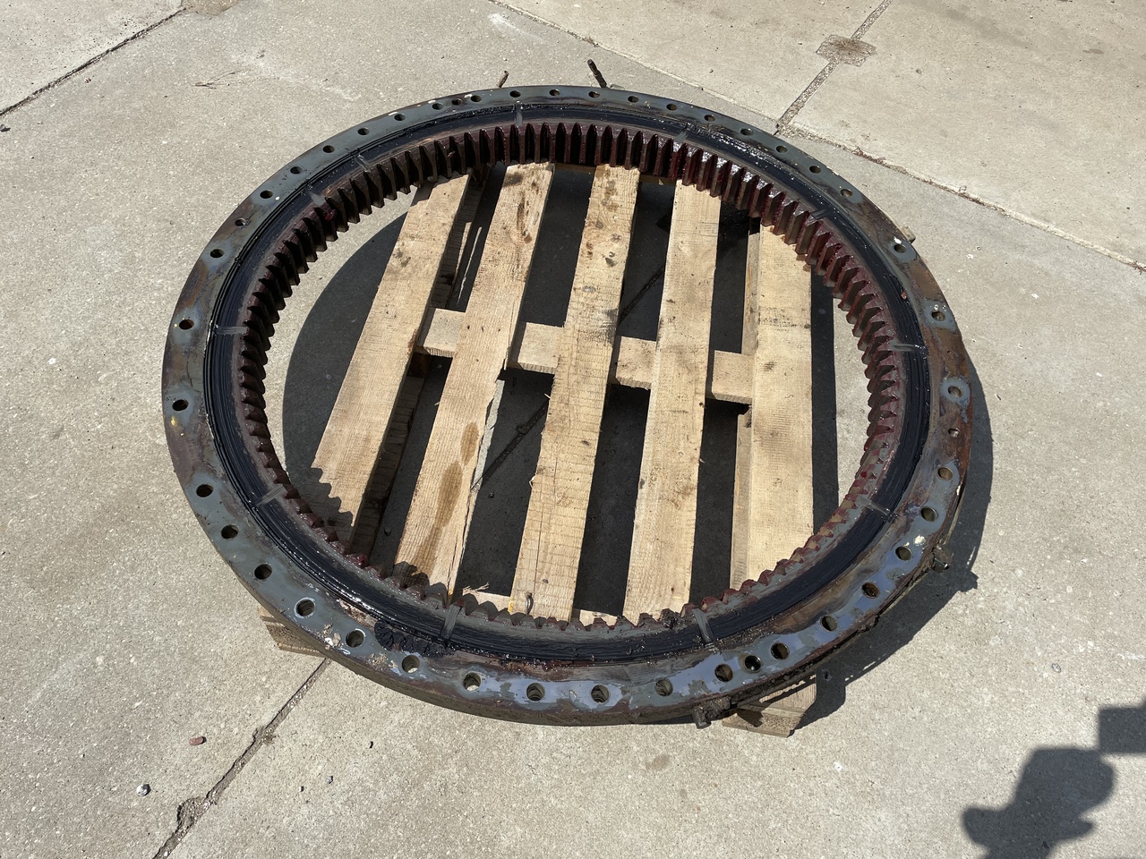 LIEBHERR R906 - Devēja gredzens - Ekskavators: foto 4 LIEBHERR R906 - Devēja gredzens - Ekskavators: foto 4