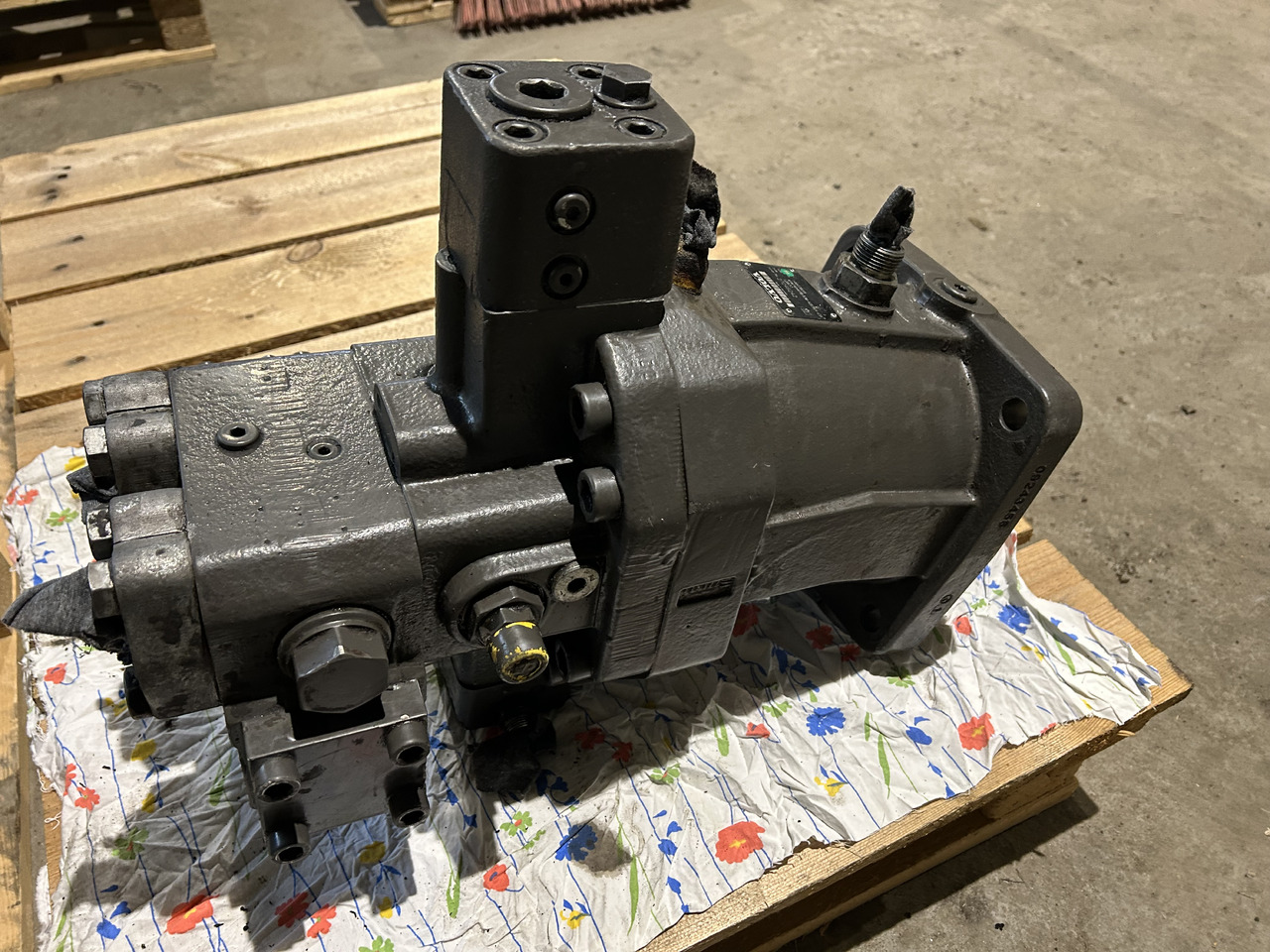 REXROTH A6VM140HAITB - Hidrauliskais motors - Riteņu ekskavators: foto 1 REXROTH A6VM140HAITB - Hidrauliskais motors - Riteņu ekskavators: foto 1