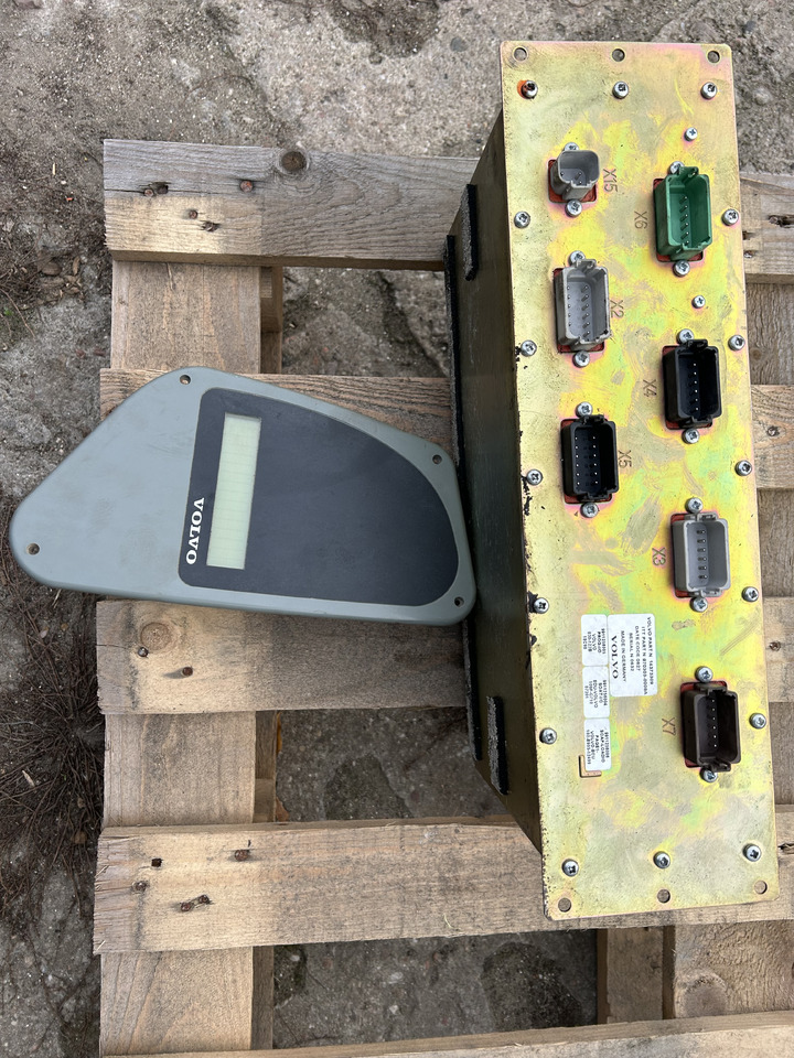 Volvo EW140 - Elektroniskais vadības bloks (ECU) - Riteņu ekskavators: foto 1 Volvo EW140 - Elektroniskais vadības bloks (ECU) - Riteņu ekskavators: foto 1
