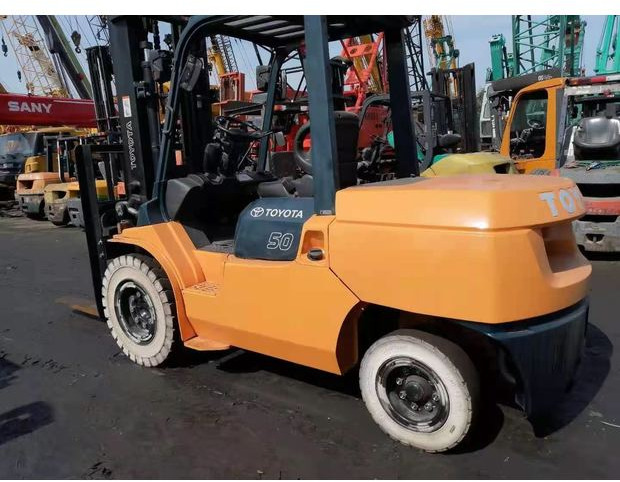 2016 Toyota 7FD50 - Autokrāvējs: foto 3 2016 Toyota 7FD50 - Autokrāvējs: foto 3
