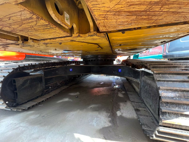 Kāpurķēžu ekskavators 2020 Caterpillar 323D: foto 15