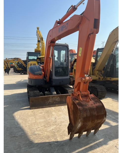 2020 Hitachi ZX55 - Mini-ekskavators: foto 5 2020 Hitachi ZX55 - Mini-ekskavators: foto 5
