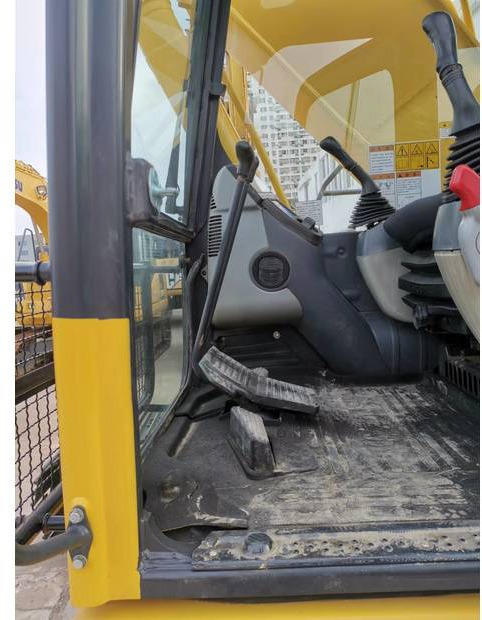 2020 Komatsu PC240LC-8 - Kāpurķēžu ekskavators: foto 5 2020 Komatsu PC240LC-8 - Kāpurķēžu ekskavators: foto 5