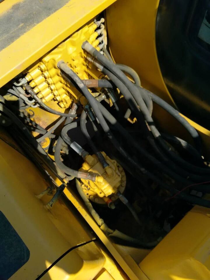Komatsu PC120-6 līzingu Komatsu PC120-6: foto 8