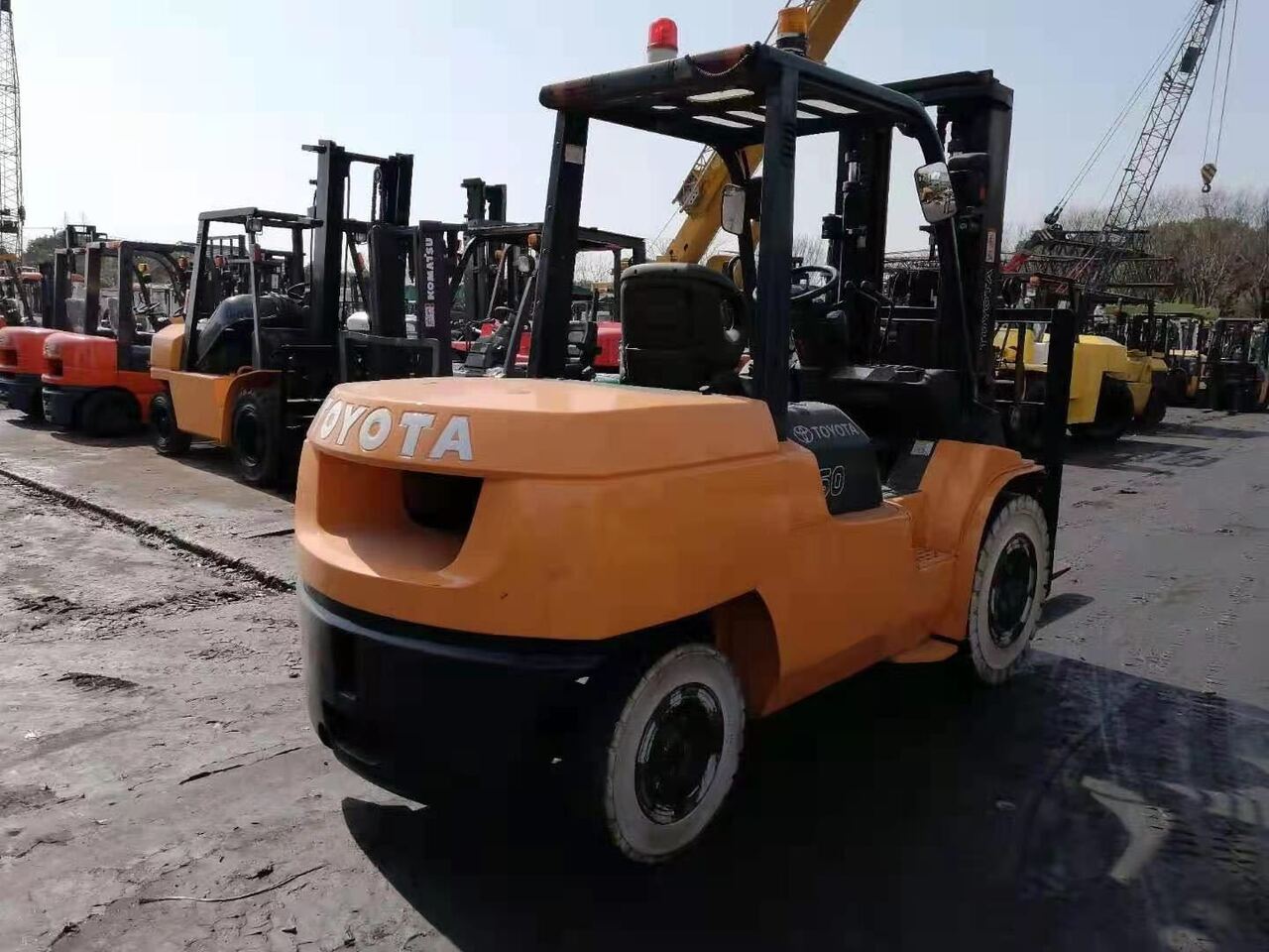 Toyota 7FD50 - Autokrāvējs: foto 1 Toyota 7FD50 - Autokrāvējs: foto 1
