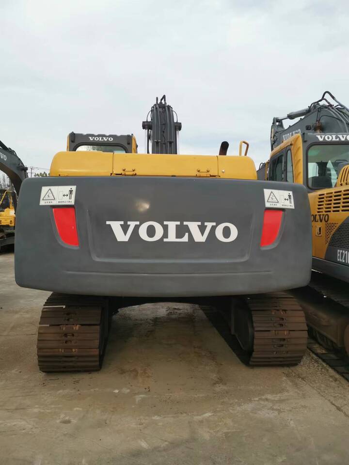 Volvo EC210B - Kāpurķēžu ekskavators: foto 5 Volvo EC210B - Kāpurķēžu ekskavators: foto 5
