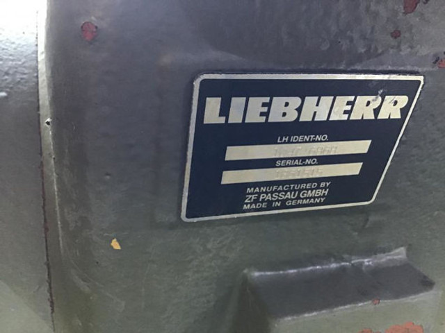 Liebherr A904C Li / A920 / A924C Li / LH30 M - Priekšējā ass: foto 4 Liebherr A904C Li / A920 / A924C Li / LH30 M - Priekšējā ass: foto 4