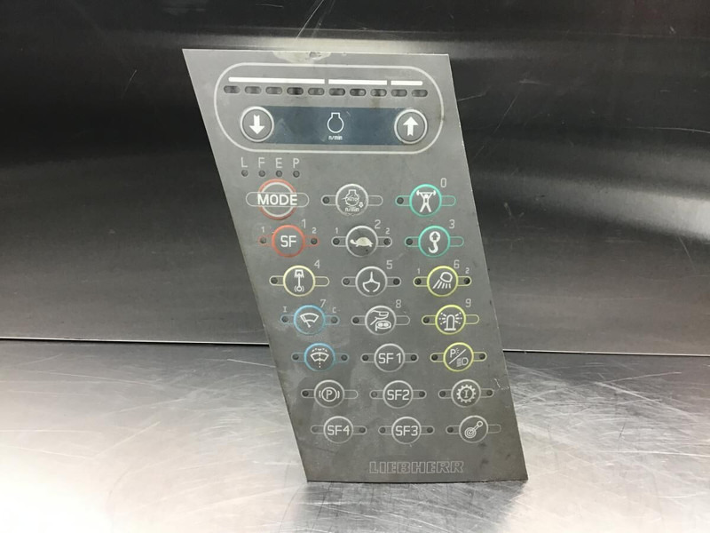 Liebherr A904C Li - Mērinstrumentu panelis: foto 3 Liebherr A904C Li - Mērinstrumentu panelis: foto 3