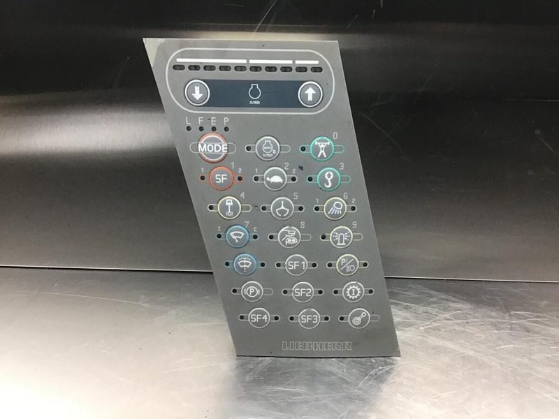 Liebherr A904C Li - Mērinstrumentu panelis: foto 1 Liebherr A904C Li - Mērinstrumentu panelis: foto 1