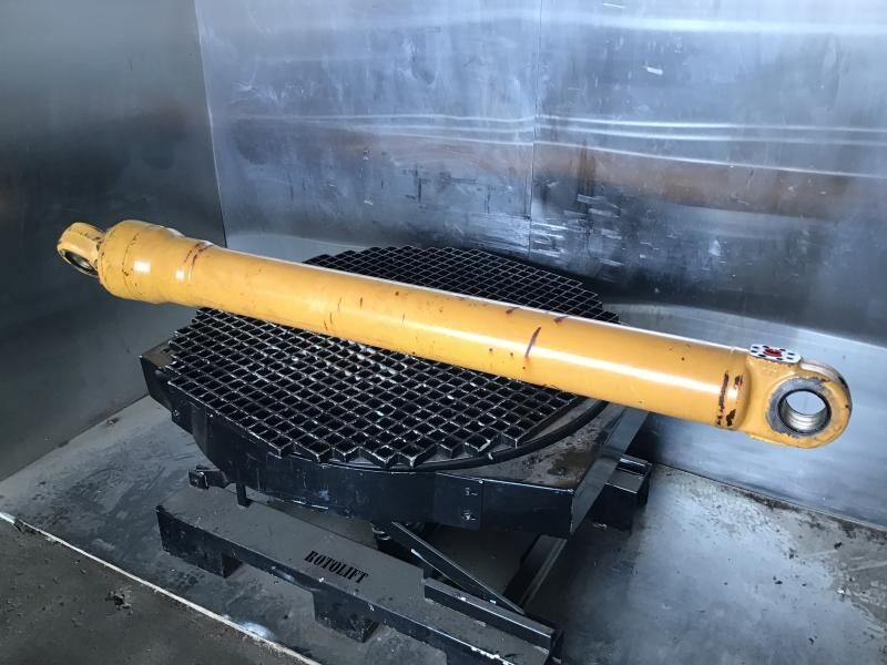 Liebherr A914 Li / A914B Li / R914 - Hidrauliskais cilindrs: foto 2 Liebherr A914 Li / A914B Li / R914 - Hidrauliskais cilindrs: foto 2