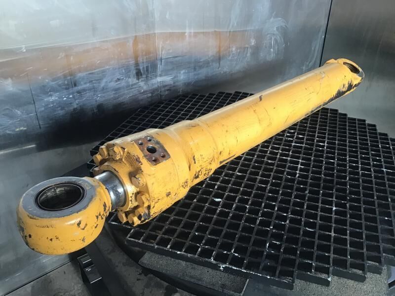 Liebherr A944C Li / A934 Li / R914 / R924 / R934B / R954B / R974B / R974 / R944B - Hidrauliskais cilindrs: foto 2 Liebherr A944C Li / A934 Li / R914 / R924 / R934B / R954B / R974B / R974 / R944B - Hidrauliskais cilindrs: foto 2