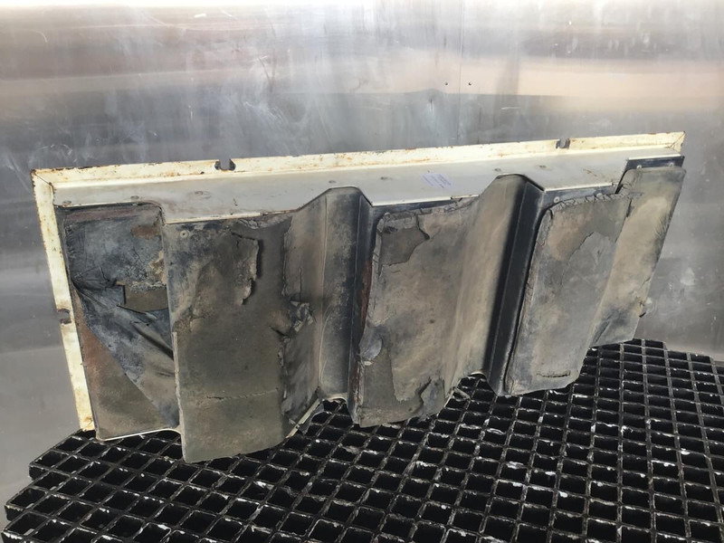 Liebherr Bonnet Right - Motora pārsegs: foto 3 Liebherr Bonnet Right - Motora pārsegs: foto 3