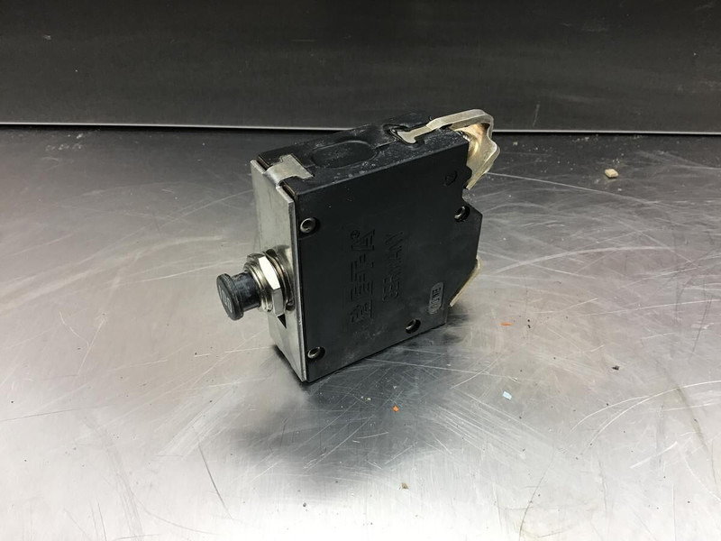 Liebherr Cable Protection Switch - Elektrosistēma: foto 1 Liebherr Cable Protection Switch - Elektrosistēma: foto 1