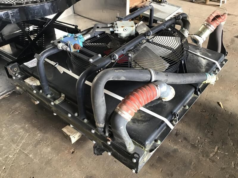 Liebherr Combined Radiator - Radiators: foto 3 Liebherr Combined Radiator - Radiators: foto 3