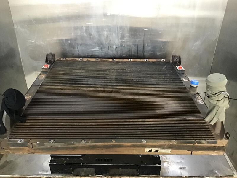 Liebherr Combined Radiator - Radiators: foto 1 Liebherr Combined Radiator - Radiators: foto 1