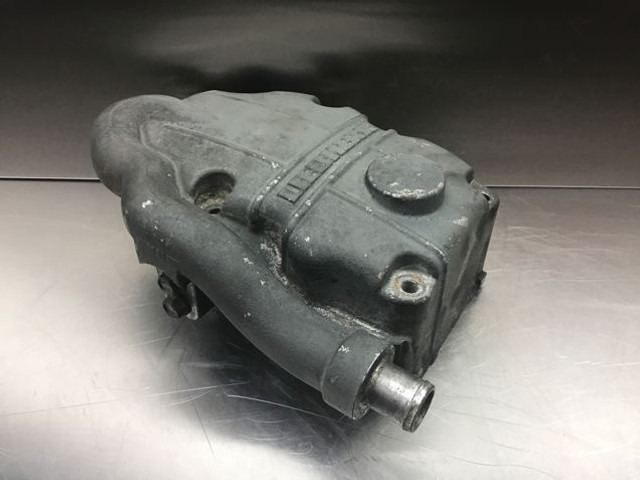 Liebherr Cylinderhead Cover - Cilindru bloks: foto 1 Liebherr Cylinderhead Cover - Cilindru bloks: foto 1