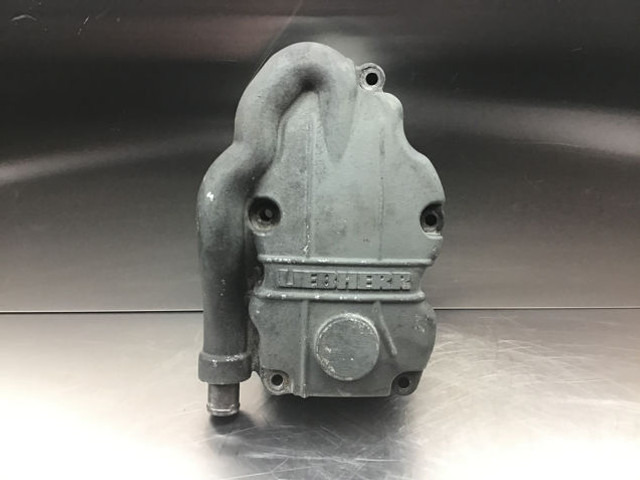 Liebherr Cylinderhead Cover - Cilindru bloks: foto 4 Liebherr Cylinderhead Cover - Cilindru bloks: foto 4
