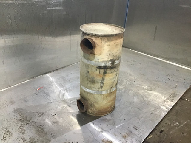 Liebherr Exhaust Silencer - Trokšņa slāpētājs: foto 4 Liebherr Exhaust Silencer - Trokšņa slāpētājs: foto 4