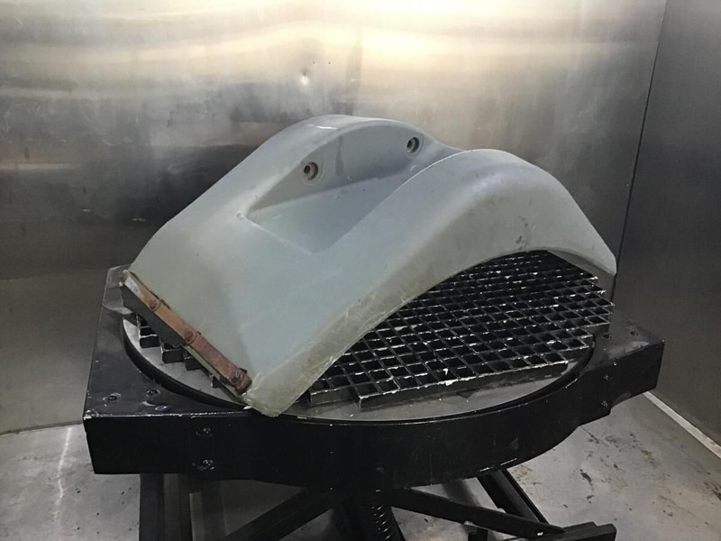 Liebherr Fender Right - Virsbūve un ārpuse: foto 1 Liebherr Fender Right - Virsbūve un ārpuse: foto 1