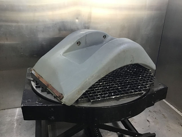 Liebherr Fender Right - Virsbūve un ārpuse: foto 1 Liebherr Fender Right - Virsbūve un ārpuse: foto 1