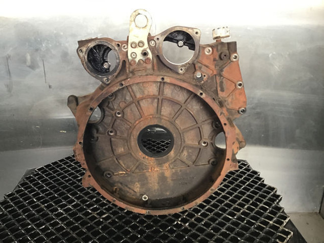 Liebherr Flywheel Housing - Spararats: foto 4 Liebherr Flywheel Housing - Spararats: foto 4
