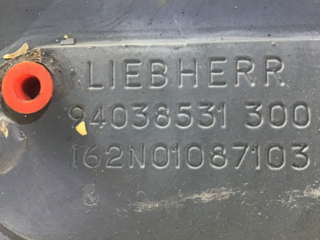 Liebherr Fuel Tank - Degvielas tvertne: foto 5 Liebherr Fuel Tank - Degvielas tvertne: foto 5