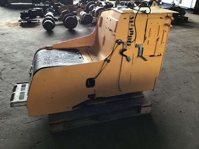 Liebherr Fuel Tank - Degvielas tvertne: foto 4 Liebherr Fuel Tank - Degvielas tvertne: foto 4