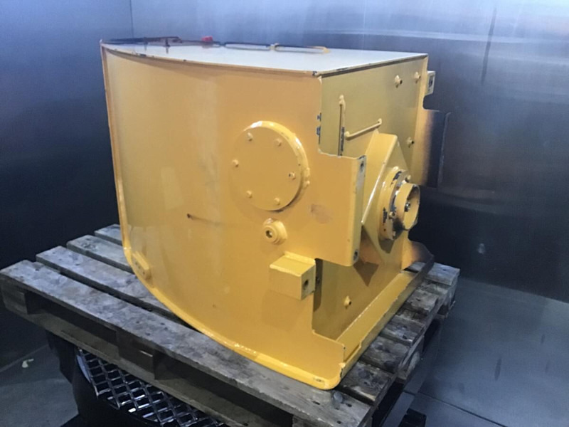 Liebherr Fuel Tank - Degvielas tvertne: foto 2 Liebherr Fuel Tank - Degvielas tvertne: foto 2